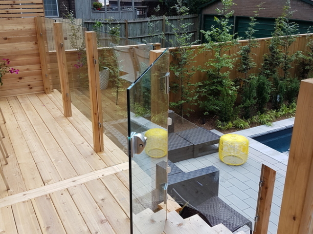 glass railings and gate for pools