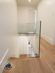 interior seamless glass railing