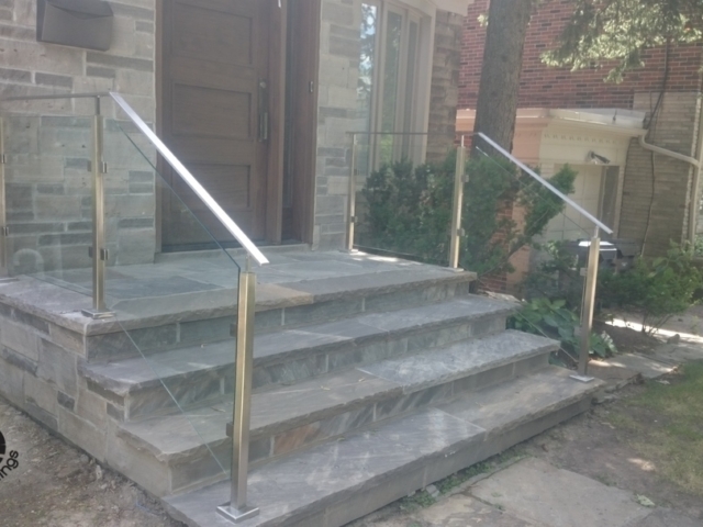 outdoor stainless steel glass railing