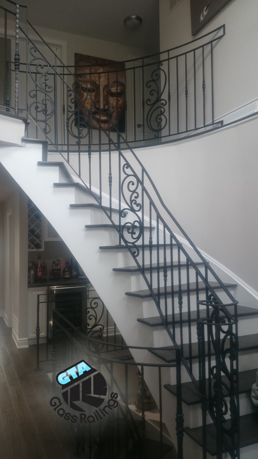 curved stairs railing