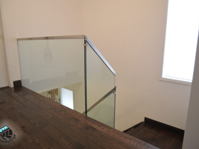 frameless glass railing