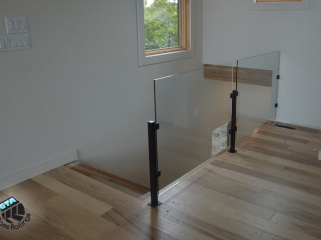topless glass railing