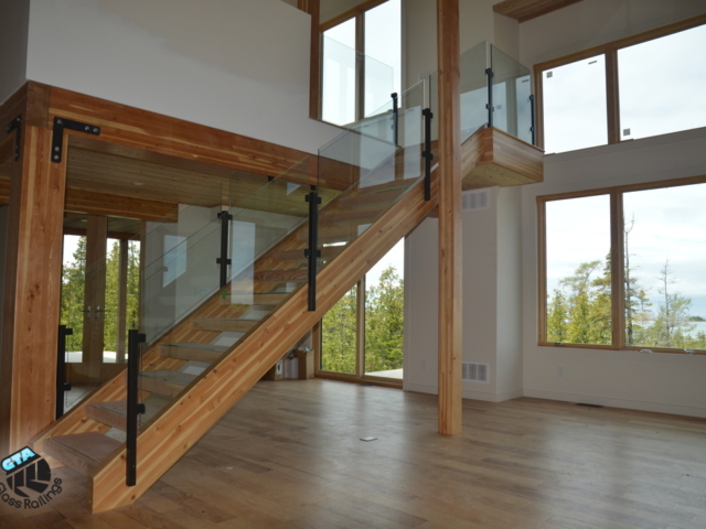 topless glass railing